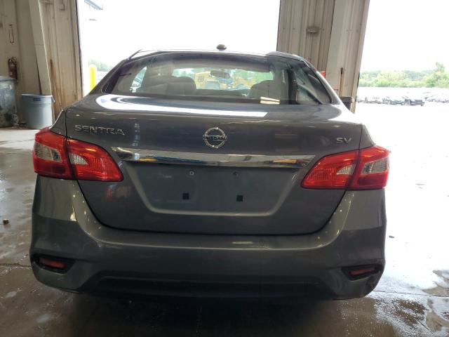 3N1AB7AP7JY288208 - 2018 NISSAN SENTRA S Grau Foto 6