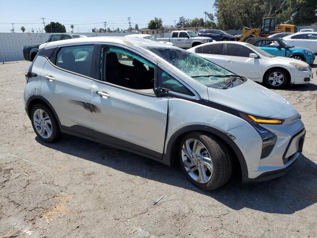 1G1FW6S05P4179477 - 2023 CHEVROLET BOLT EV 1LT SILVER photo 4