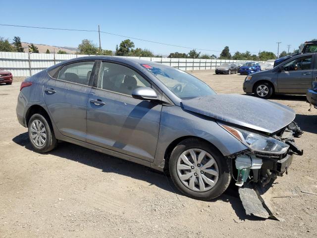 3KPC24A63LE125393 - 2020 HYUNDAI ACCENT SE GRAY photo 4