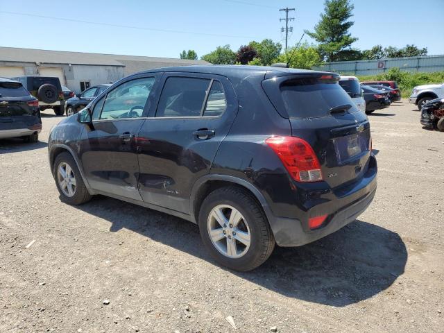 KL7CJKSB5MB312164 - 2021 CHEVROLET TRAX LS BLACK photo 2