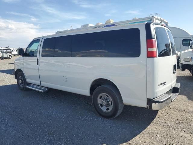 1GBZG1FGXF1112096 - 2015 CHEVROLET EXPRESS G3 LT WHITE photo 2