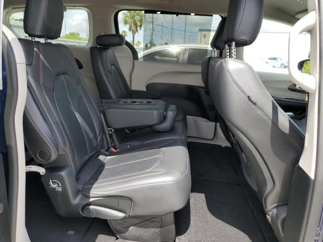 2C4RC1BG3JR354682 - 2018 CHRYSLER PACIFICA TOURING L BLUE photo 11