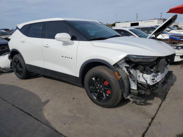 3GNKBCR42MS567925 - 2021 CHEVROLET BLAZER 2LT WHITE photo 4