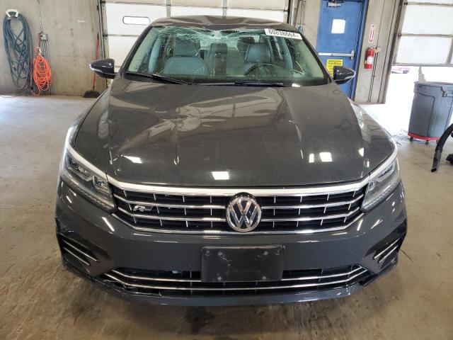 1VWDT7A37HC050847 - 2017 VOLKSWAGEN PASSAT R-LINE Grau Foto 5