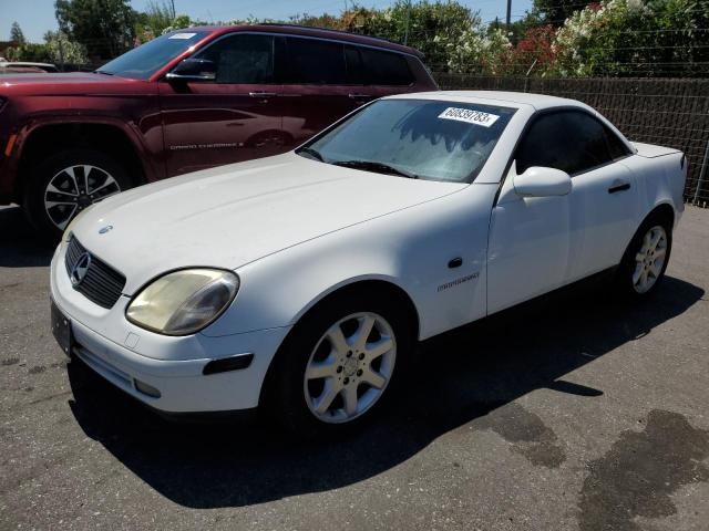 WDBKK47F7YF156564 - 2000 MERCEDES-BENZ SLK 230 KOMPRESSOR WHITE photo 1