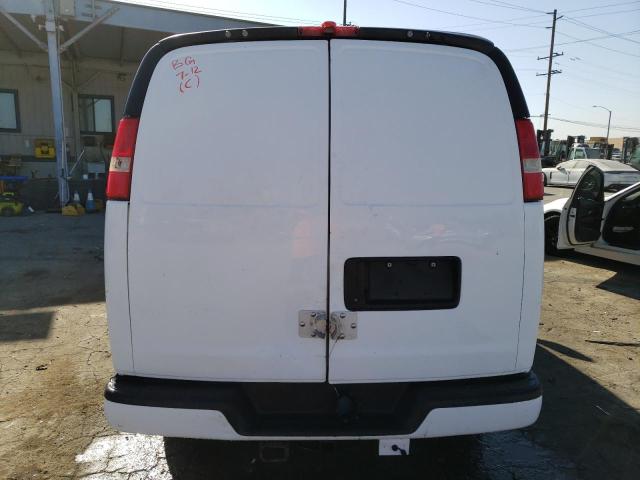 1GTGG25C981101357 - 2008 GMC SAVANA G2500 WHITE photo 6