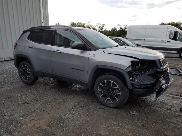 3C4NJDDB2LT207907 - 2020 JEEP COMPASS TRAILHAWK GRAY photo 4