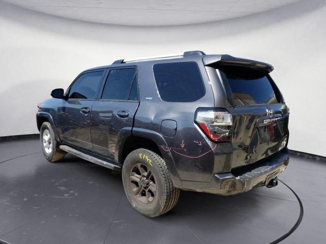 JTENU5JR7P6090285 - 2023 TOYOTA 4RUNNER SE GRAY photo 2