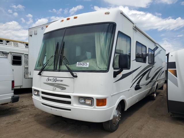 1F6NF53S940A07133 - 2004 NATL SEABREEZE SUPER DUTY STRIPPED CHASSIS WHITE photo 2