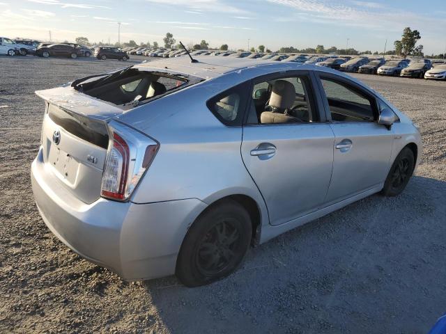 JTDKN3DUXD5538304 - 2013 TOYOTA PRIUS SILVER photo 3
