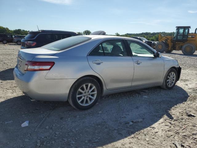 4T4BF3EK6BR096880 - 2011 TOYOTA CAMRY BASE SILVER photo 3