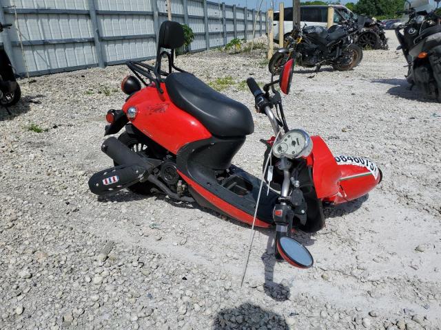 LL0TCAPE6NG003033 - 2022 YNGF SCOOTER RED photo 1