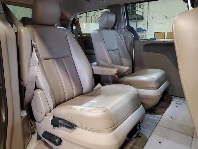 2C4RC1CG9ER464639 - 2014 CHRYSLER TOWN & COU TOURING L TAN photo 11