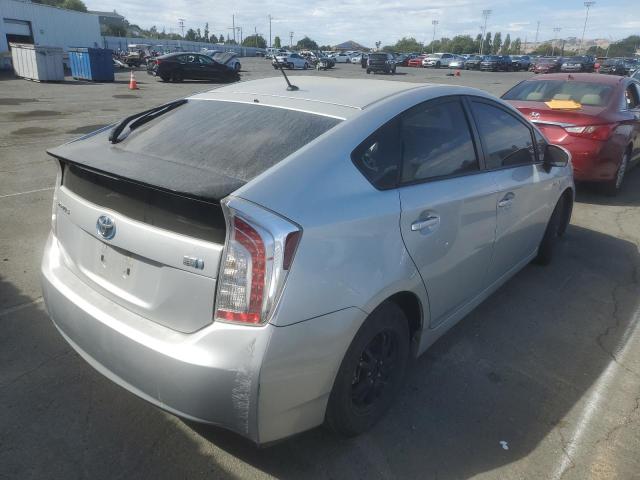 JTDKN3DU2F1975501 - 2015 TOYOTA PRIUS SILVER photo 3