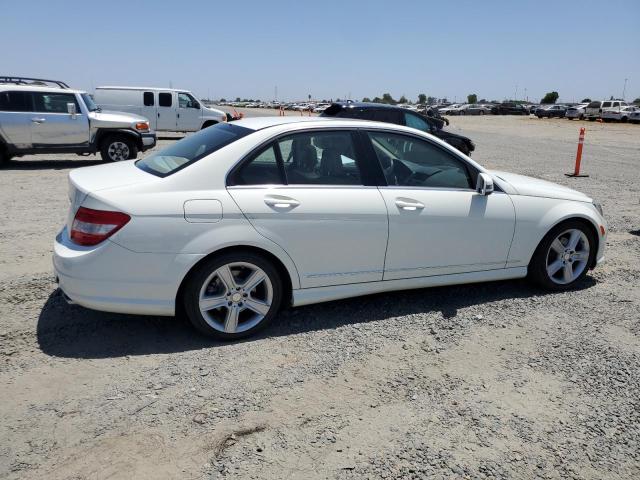 WDDGF5EB8BR136692 - 2011 MERCEDES-BENZ C 300 白色 照片 3