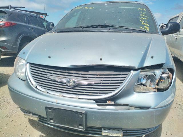 2C4GP74L94R576303 - 2004 CHRYSLER TOWN & COU EX BLUE photo 5