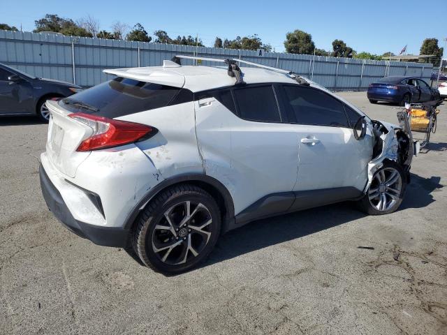 NMTKHMBX1JR042242 - 2018 TOYOTA C-HR XLE WHITE photo 3