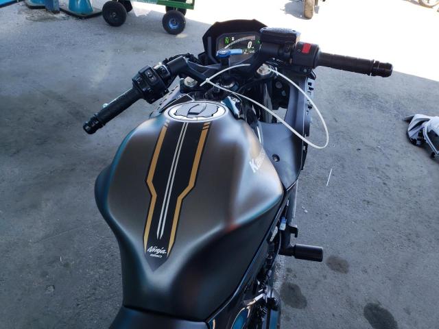 ML5EXER14PDA81014 - 2023 KAWASAKI EX650 R Екі түсті фото 5