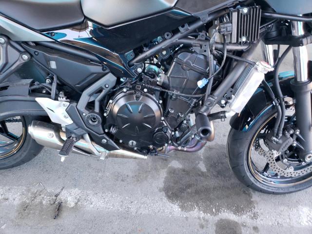 ML5EXER14PDA81014 - 2023 KAWASAKI EX650 R Екі түсті фото 7