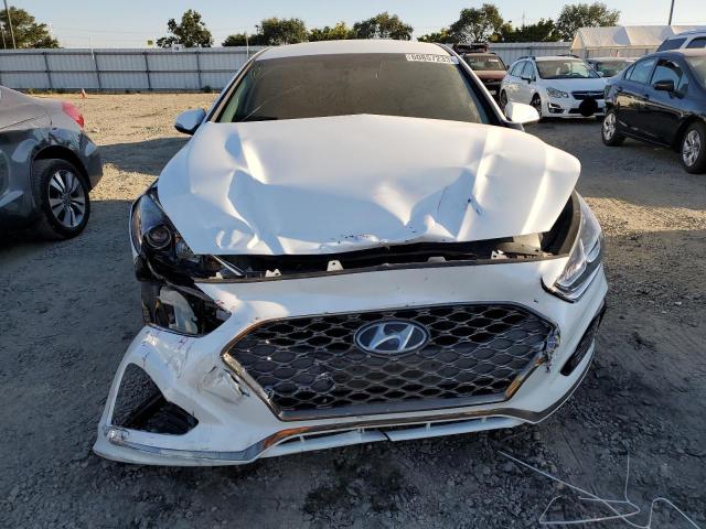 5NPE34AF0KH776447 - 2019 HYUNDAI SONATA LIMITED WHITE photo 5