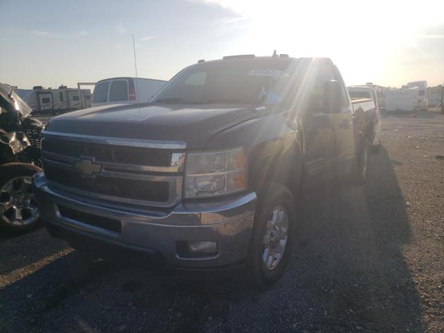 1GC4K1C81BF241228 - 2011 CHEVROLET SILVERADO K3500 LTZ GRAY photo 2