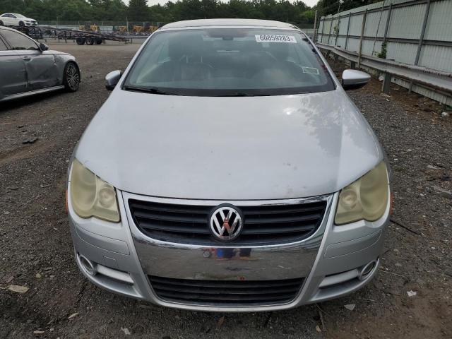 WVWFA71F49V018276 - 2009 VOLKSWAGEN EOS LUX 银色 照片 5