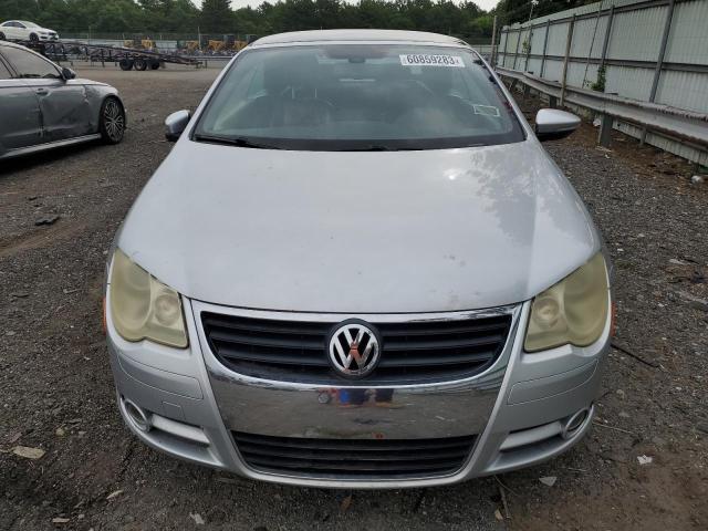 WVWFA71F49V018276 - 2009 VOLKSWAGEN EOS LUX SILVER photo 5