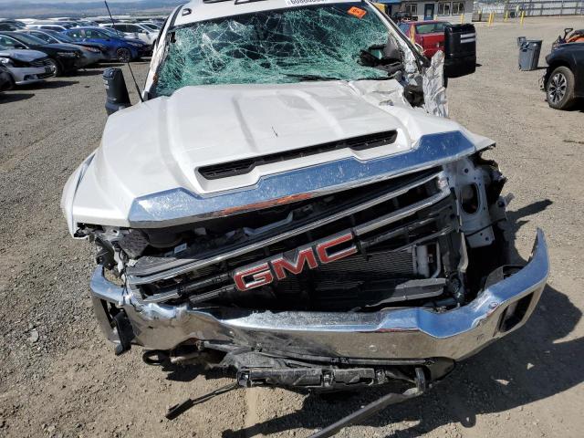 1GT49UEY6PF156872 - 2023 GMC SIERRA K3500 SLT WHITE photo 11