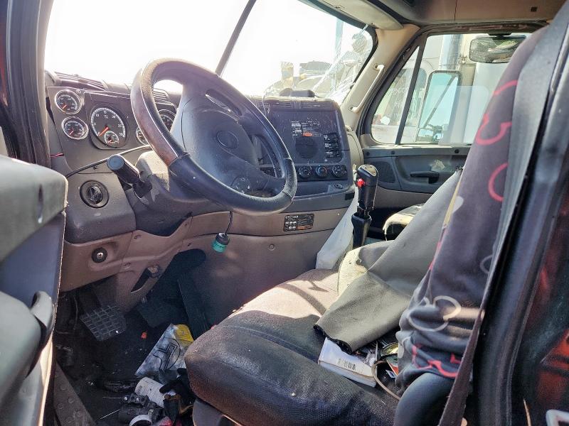 3AKJGLD65FSGE5018 - 2015 FREIGHTLINER CASCADIA 1 黑色 照片 8