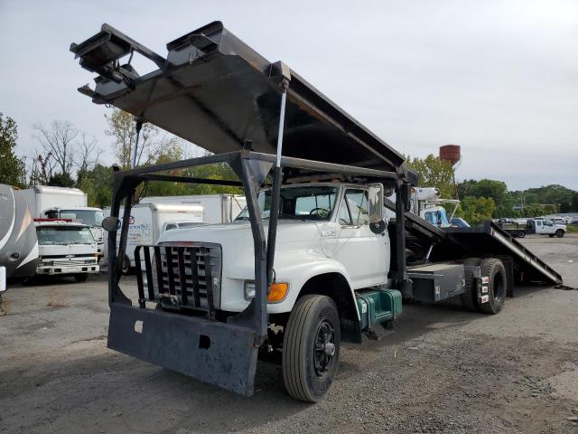 1FDXF80C9SVA63735 - 1995 FORD F800 WHITE photo 2