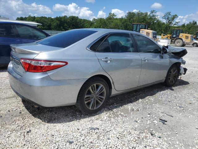 4T1BF1FK9HU288090 - 2017 TOYOTA CAMRY LE SILVER photo 3