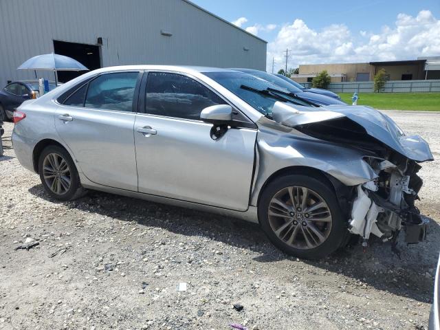 4T1BF1FK9HU288090 - 2017 TOYOTA CAMRY LE SILVER photo 4