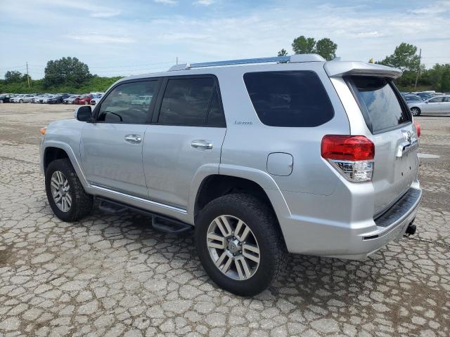 JTEBU5JR3B5043871 - 2011 TOYOTA 4RUNNER SR5 SILVER photo 2