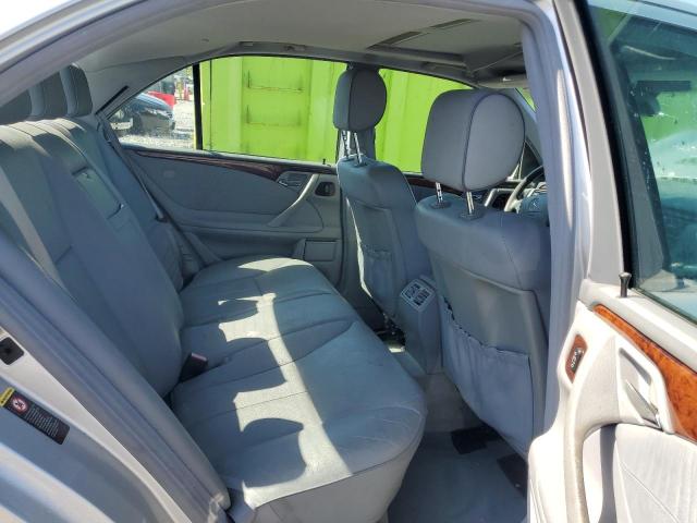 WDBJF65J22B419285 - 2002 MERCEDES-BENZ E 320 SILVER photo 10