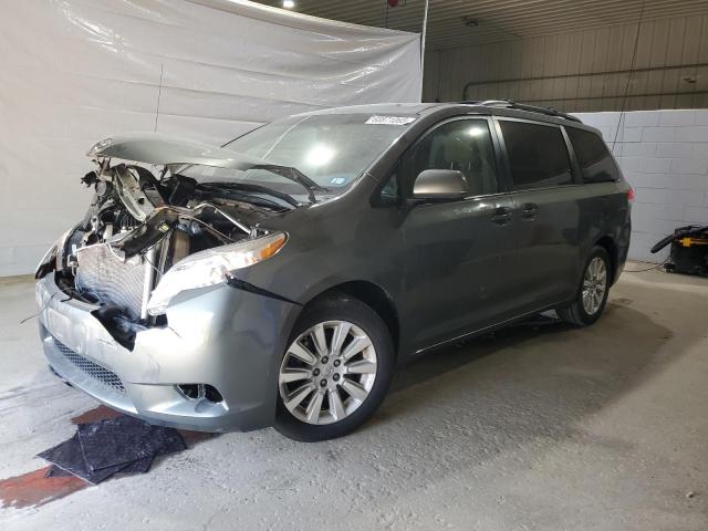 2013 TOYOTA SIENNA LE, 