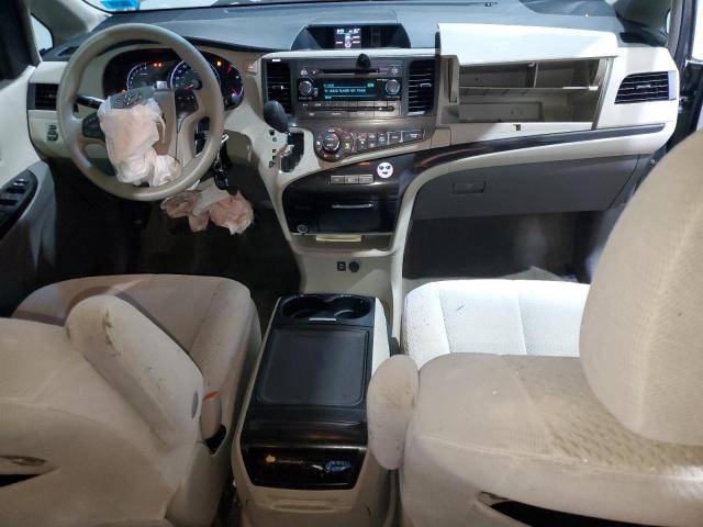 5TDJK3DC2DS070641 - 2013 TOYOTA SIENNA LE GREEN photo 8