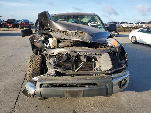 5TFRM5F12GX095347 - 2016 TOYOTA TUNDRA DOUBLE CAB SR/SR5 CHARCOAL photo 5