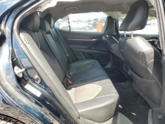 4T1B11HKXJU545713 - 2018 TOYOTA CAMRY L BLUE photo 10