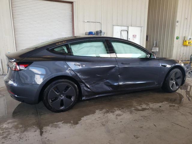 5YJ3E1EA7NF345346 - 2022 TESLA MODEL 3 GRAY photo 3