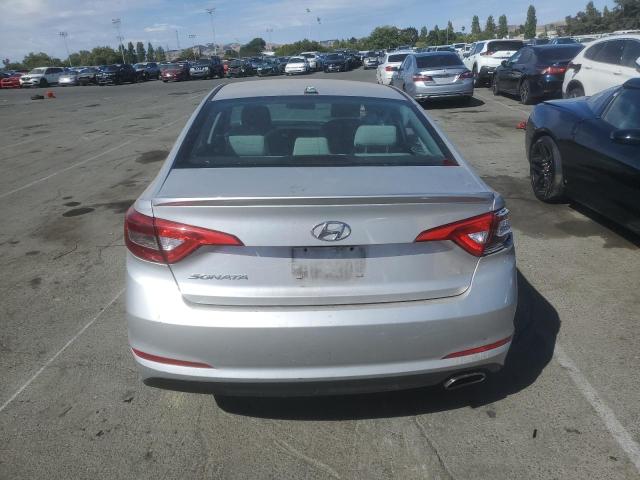 5NPE24AF0HH476290 - 2017 HYUNDAI SONATA SE SILVER photo 6