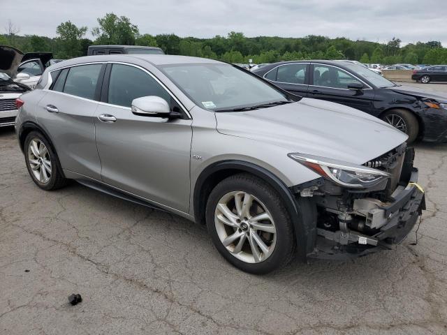 SJKCH5CPXHA033540 - 2017 INFINITI QX30 BASE SILVER photo 4