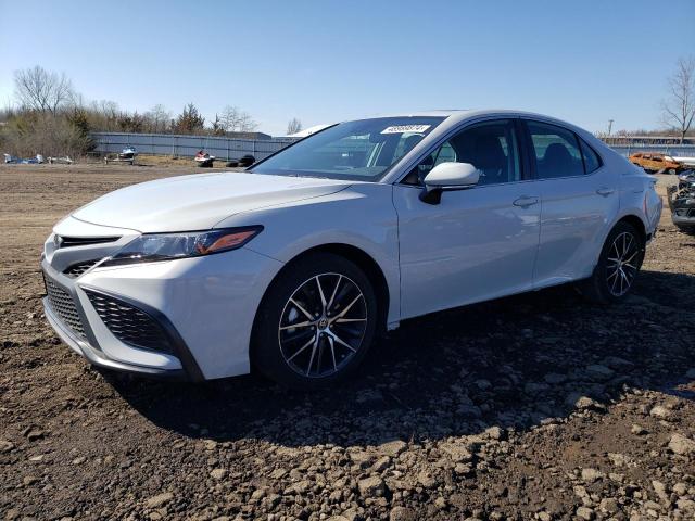4T1S11AK6PU110318 - 2023 TOYOTA CAMRY SE NIGHT SHADE WHITE photo 1