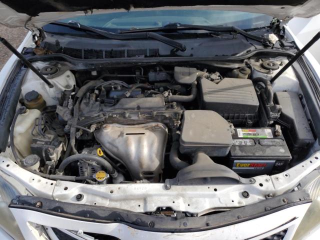 4T1BF3EK3BU768291 - 2011 TOYOTA CAMRY BASE WHITE photo 11