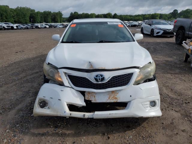 4T1BF3EK3BU768291 - 2011 TOYOTA CAMRY BASE WHITE photo 5