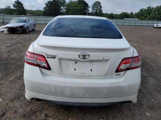 4T1BF3EK3BU768291 - 2011 TOYOTA CAMRY BASE WHITE photo 6