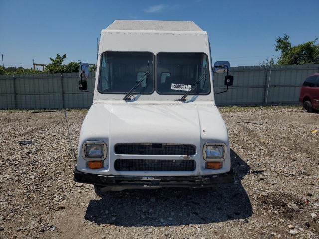 45VXA02BXNW002689 - 1992 UTILIMASTER STEP VAN WHITE photo 5