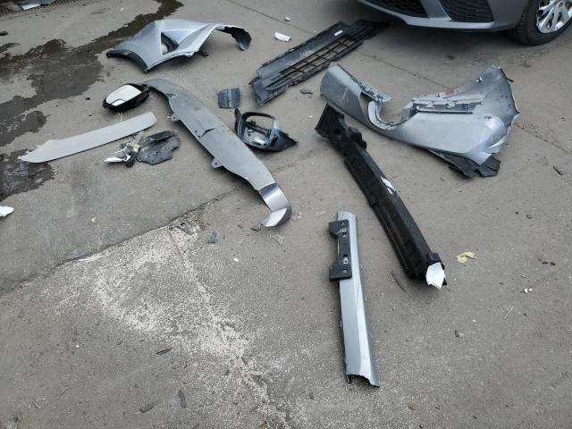 2T3RFREVXGW426895 - 2016 TOYOTA RAV4 XLE 银色 照片 13