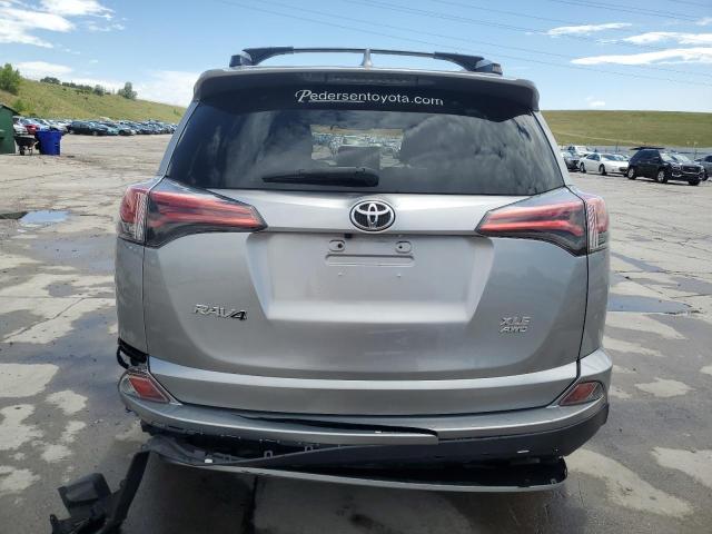 2T3RFREVXGW426895 - 2016 TOYOTA RAV4 XLE 银色 照片 6