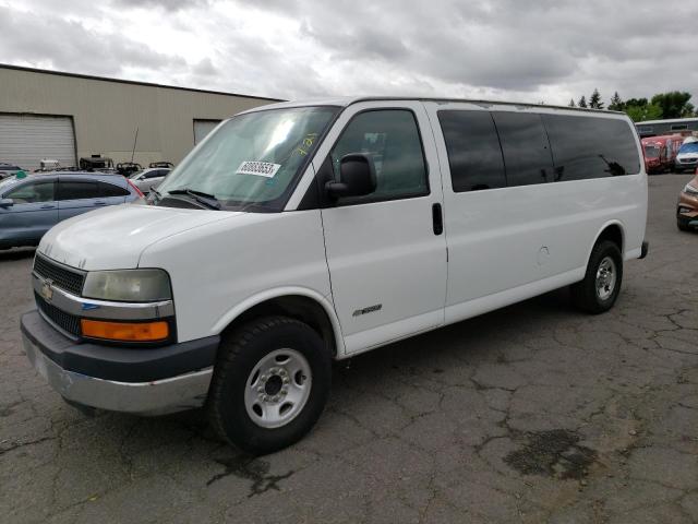 1GAHG39U351106913 - 2005 CHEVROLET EXPRESS 35 WHITE photo 1