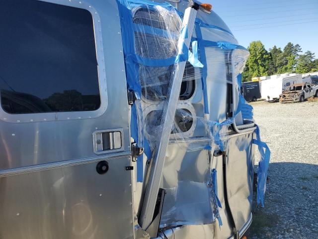 1STJBYP26HJ538181 - 2017 AIRS CAMPER ვერცხლისფერი ფოტო 9